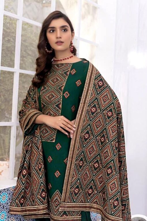 bareeze heavy embroidered karand icollections 2022 | bareeze karandi shawl 2022